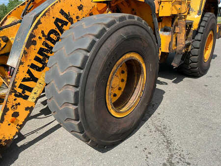 Kolové nakladače 2016 Hyundai HL955 - CE certified / ES Quick coupler (11)