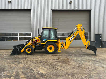 Rigid Backhoe Loader 2024 JCB 3DX (3CX) Plus Super 4x4 - A/C - Telescopic boom - Hammerlines - Export model (1)