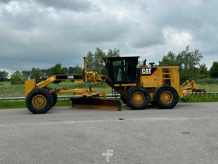 Grader 2019 Caterpillar 120K (1)