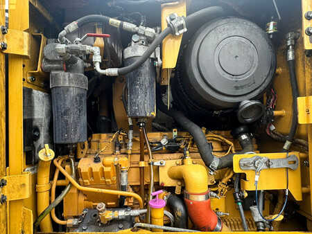 Grader 2018 Caterpillar 120K | NEW TIRES (22)