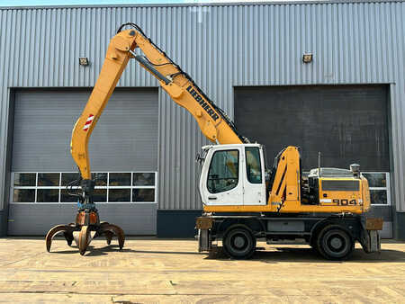 Liebherr A 904 C - Material Handler