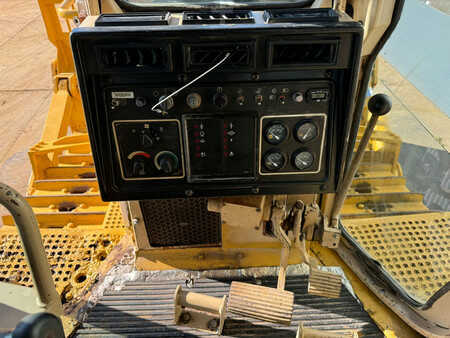 Telaketjupuskutraktorit 2000 Caterpillar D8R (17)