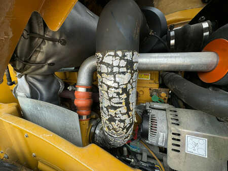 Bandenwalsen 2011 Caterpillar CS76 XT (18)
