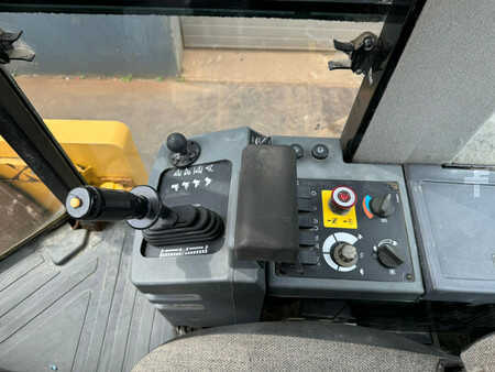 Bandenwalsen 2011 Caterpillar CS76 XT (21)