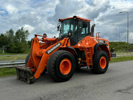 Doosan DL300-5