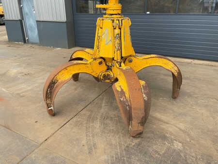 Pelle sur pneus 2013 JCB JS200W Material Handler (17)