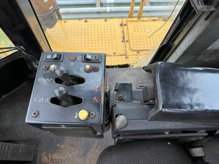 Carregadeira de rodas 2005 Caterpillar 988H (25)