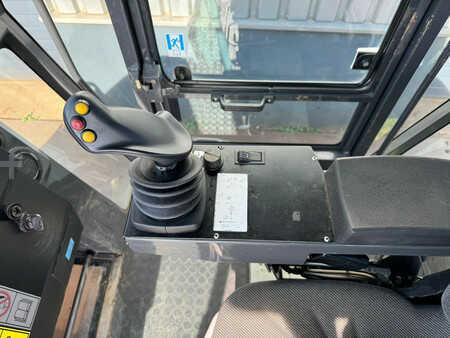 Compacteur monocylindre 2010 Ammann AV85-2 (14)