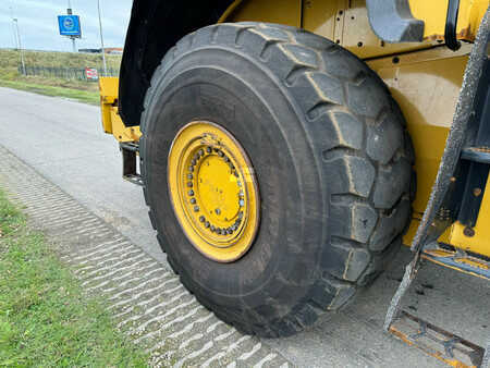 Kolové nakladače 2019 Caterpillar 980M (11)