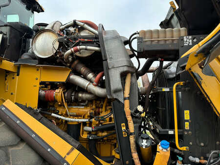 Kolové nakladače 2019 Caterpillar 980M (19)