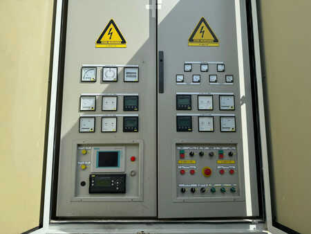 Power Generator 2006 Olympian GEP165 150kVA Generator set on trailer (25)