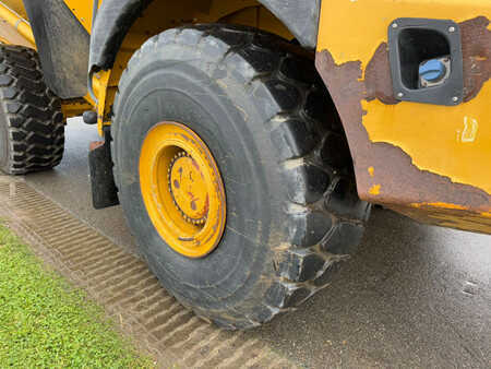 Bell B40E 6x6 - CE / Tail gate