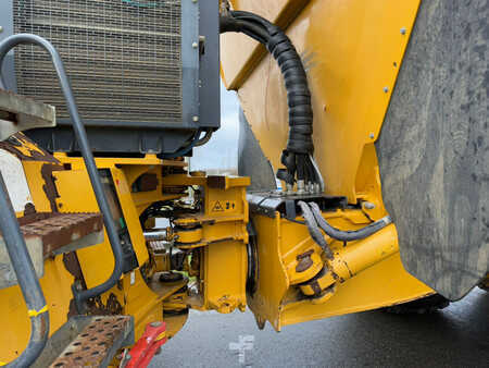 Bell B40E 6x6 - CE / Tail gate