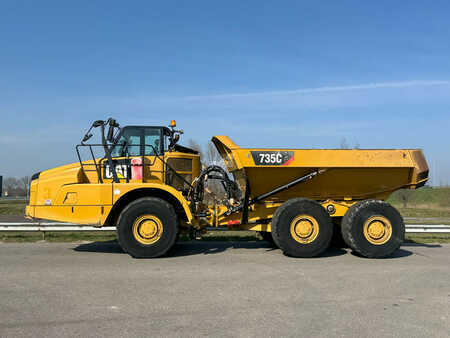 Articulated Dump Trucks 2018 Caterpillar 735C (1)