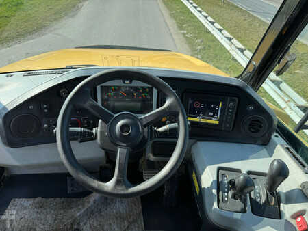 Knickgelenkte Muldenkipper/Dumper 2018 Caterpillar 735C (25)