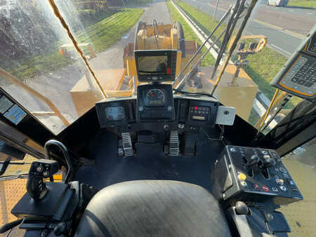 Carregadeira de rodas 2005 Caterpillar 988G (13)