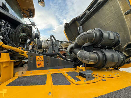 Artikulerte dumpere 2017 Bell B45E (15)