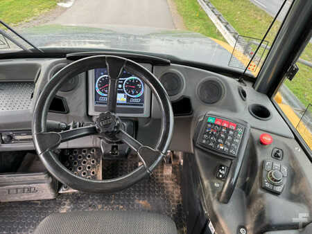 Artikulerte dumpere 2017 Bell B45E (19)