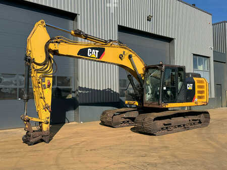 Kettenbagger 2015 Caterpillar 323EL (2)