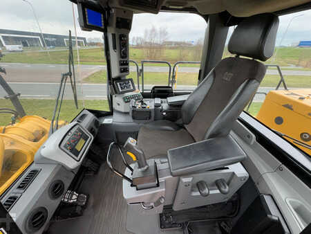 Carregadeira de rodas 2019 Caterpillar 988K (25)
