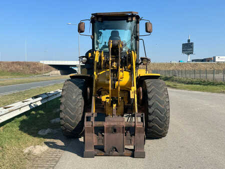 Pyöräkuormaajat 2013 Caterpillar 938K (4)