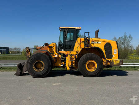 Kolové nakladače 2017 Hyundai HL970 (1)