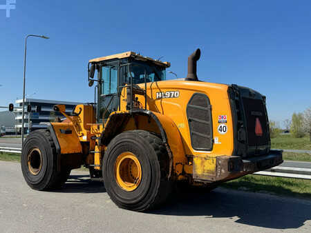 Kolové nakladače 2017 Hyundai HL970 (3)