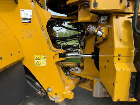 Kolové nakladače 2020 Caterpillar 980M (16)