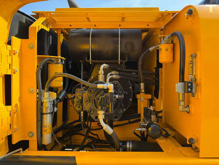 Beltegraver 2025 JCB 245LR Long Reach Excavator (10)