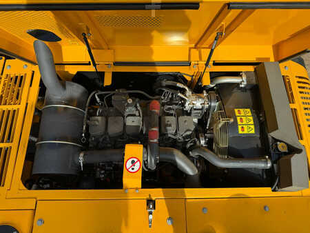 Beltegraver 2025 JCB 245LR Long Reach Excavator (12)