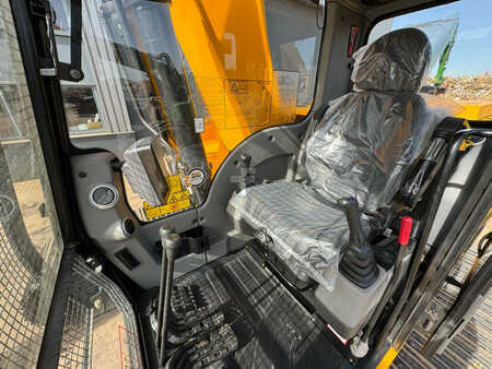 Beltegraver 2025 JCB 245LR Long Reach Excavator (26)