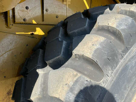 Kolové nakladače 2021 Caterpillar 972M XE - CE / new tires / new bucket edge (26)