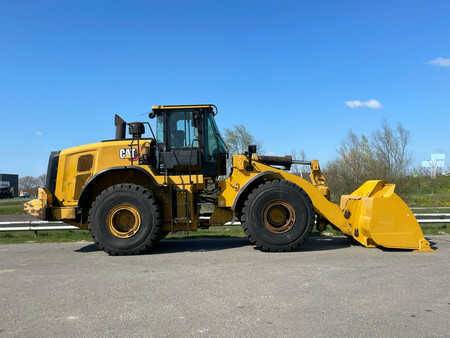 Kolové nakladače 2021 Caterpillar 972M XE - CE / new tires / new bucket edge (4)