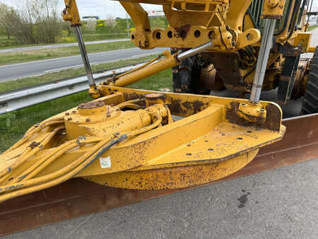 Grader 1997 Caterpillar 140H 3306 engine (12)