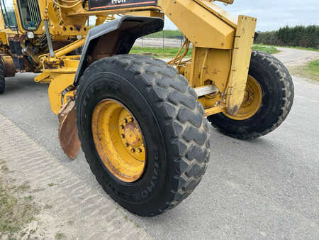 Grader 1997 Caterpillar 140H 3306 engine (13)