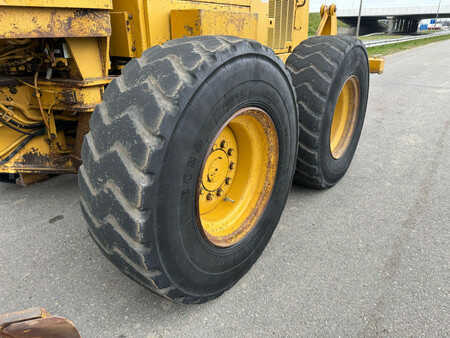 Grader 1997 Caterpillar 140H 3306 engine (17)