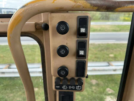 Grader 1997 Caterpillar 140H 3306 engine (24)