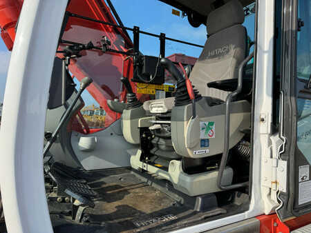 Korečková rýpadla 2013 Hitachi ZX180LC-5B (32)