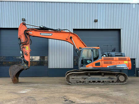 Korečková rýpadla 2018 Doosan DX300LC-5 (1)
