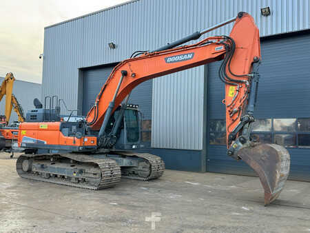 Korečková rýpadla 2018 Doosan DX300LC-5 (7)