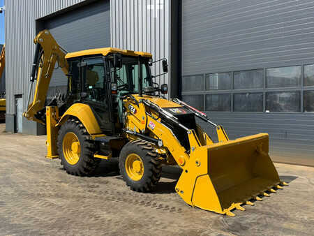 Koparko - Ładowarki sztywne 2025 Caterpillar 424 4x4 Backhoe Loader (11)