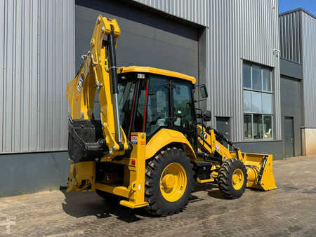 Koparko - Ładowarki sztywne 2025 Caterpillar 424 4x4 Backhoe Loader (12)