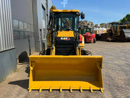 Koparko - Ładowarki sztywne 2025 Caterpillar 424 4x4 Backhoe Loader (13)