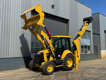 Rigid Backhoe Loader 2025 Caterpillar 424 4x4 Backhoe Loader (2)
