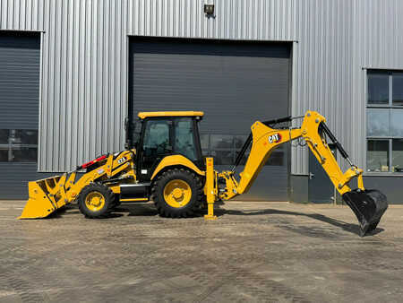Rigid Backhoe Loader 2025 Caterpillar 424 4x4 Backhoe Loader (3)