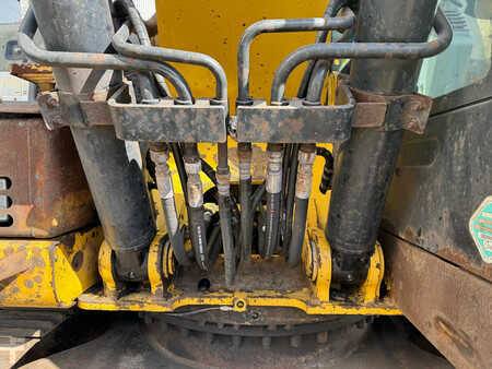 Rupsgraafmachines 2015 Caterpillar 323EL (21)