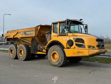 Knickgelenkte Muldenkipper/Dumper 2013 Volvo A25F (8)