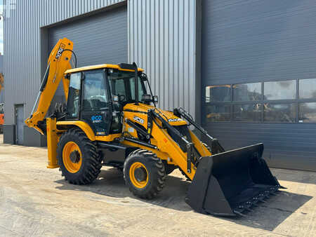 Koparko - Ładowarki sztywne 2024 JCB 3DX 4x4 4-1 Bucket, Hammerlines (12)