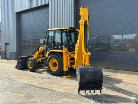 Koparko - Ładowarki sztywne 2024 JCB 3DX 4x4 4-1 Bucket, Hammerlines (16)