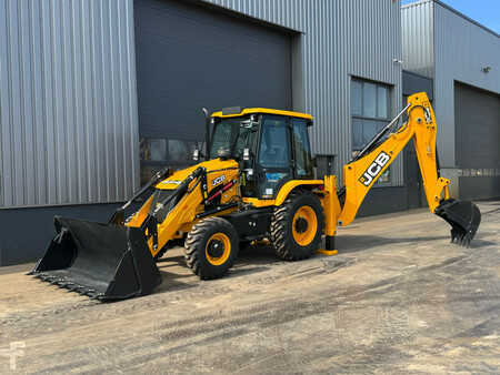 Koparko - Ładowarki sztywne 2024 JCB 3DX 4x4 4-1 Bucket, Hammerlines (17)